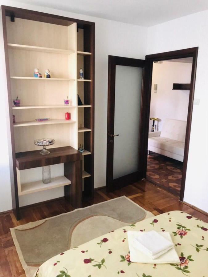 - Brown Suite - Ultracentral Piatra Neamt Exterior photo